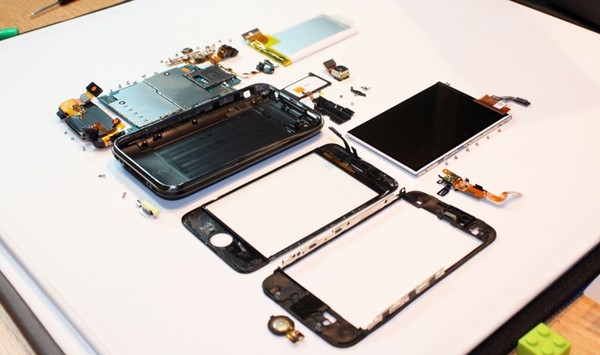 iPhone 3GS dissection 